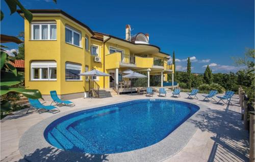 Awesome Home In Kostrena With Wifi