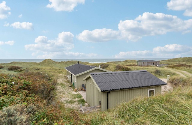 Awesome home in Løkken