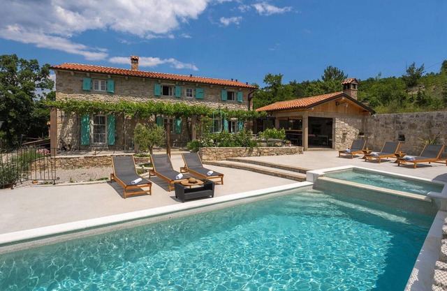 Awesome home in Labin with WiFi