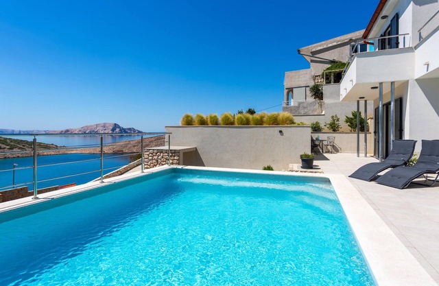 Awesome home in Lukovo with sauna