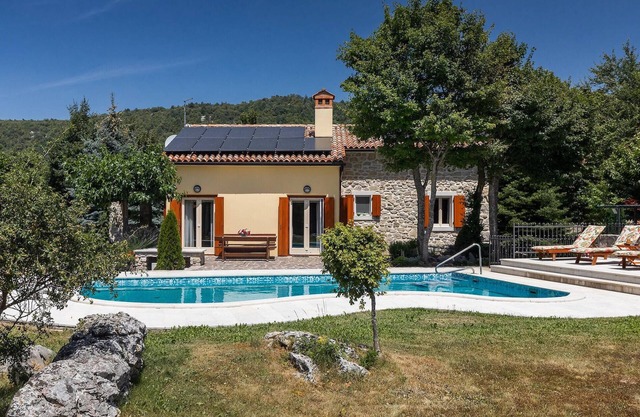 Awesome home in Lupoglav