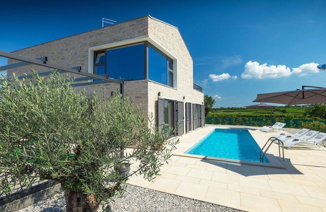 Awesome home in Novigrad