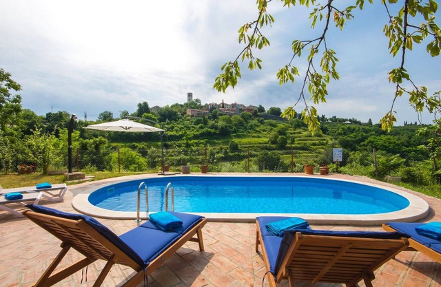 Awesome home in Oprtalj