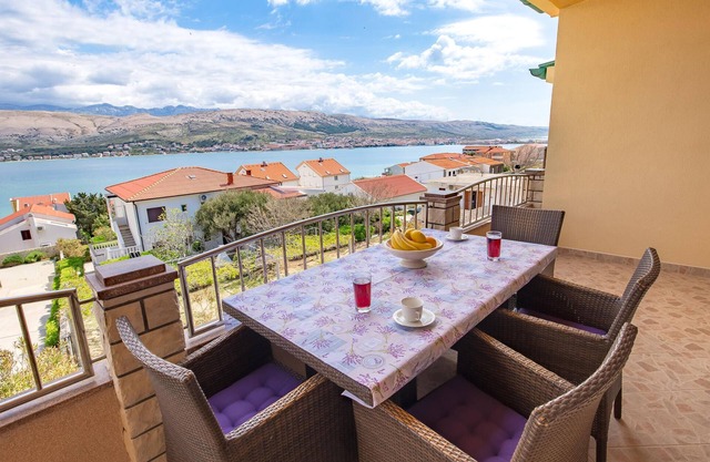 Awesome home in Pag with WiFi