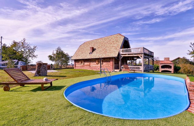 Awesome home in Popovaca