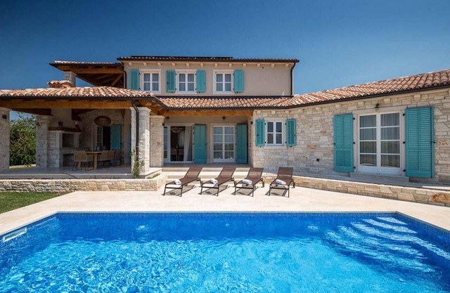 Awesome home in Porec
