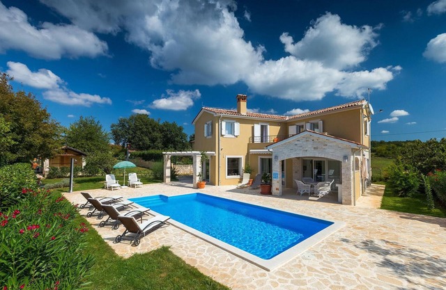 Awesome home in Porec