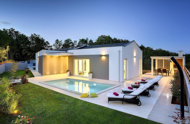 Awesome home in Rebici