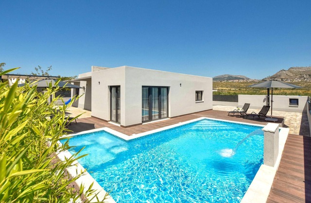 Awesome home in Split with WiFi