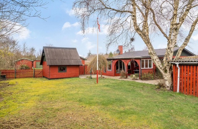 Awesome home in Ulfborg with kitchen