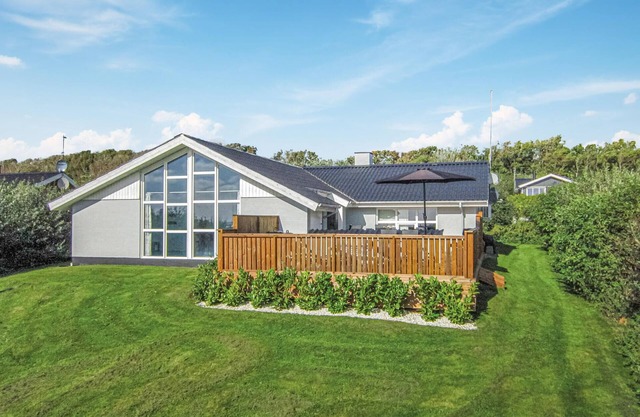 Awesome home in Vestervig with kitchen