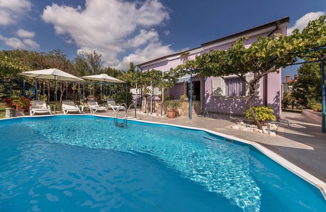 Awesome home in Vinez with WiFi