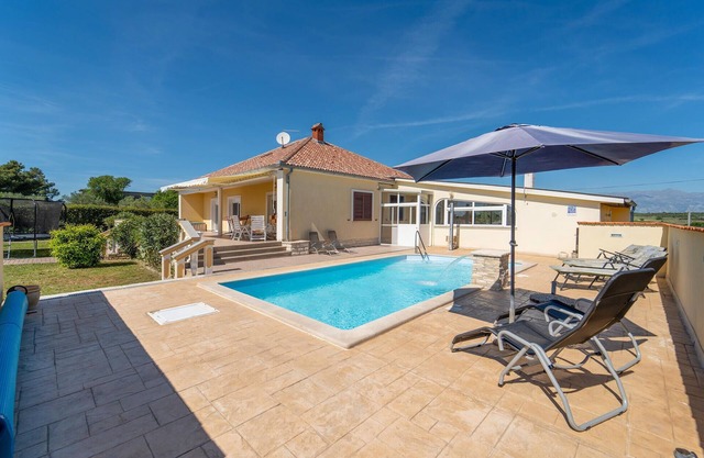 Awesome home in Visocane with Wi-Fi