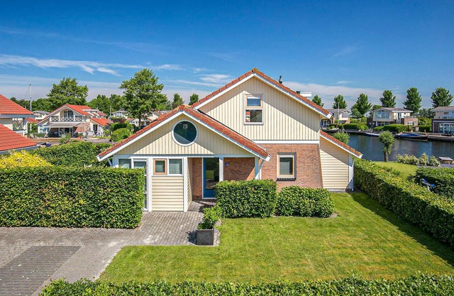Awesome home in Workum with WiFi