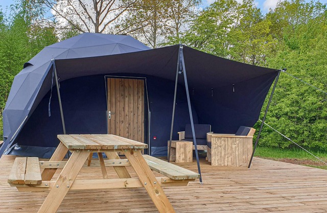 Awesome (sta)caravan in Hoogersmilde