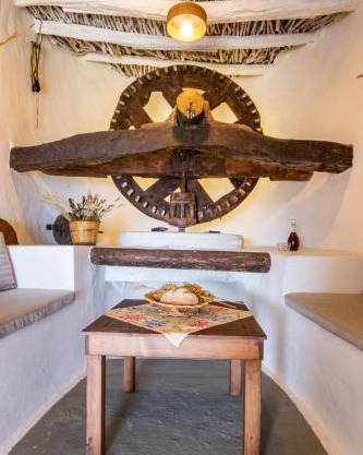 AXONI WINDMILL HOUSE