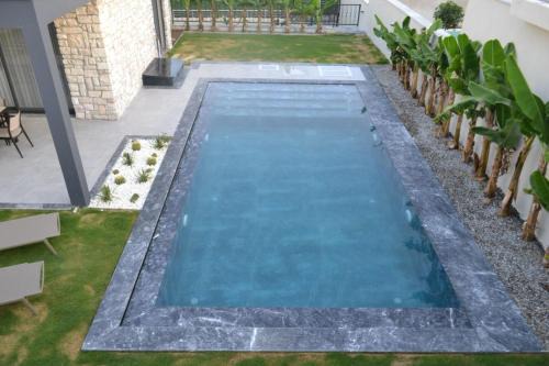 Ayayorgide odalar banyolu sıfır