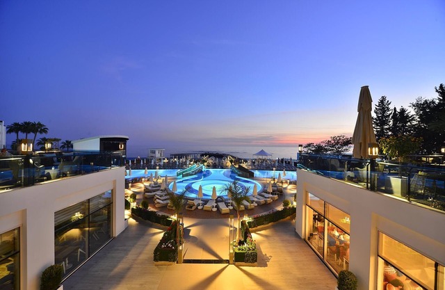 Azura Deluxe Resort & Spa Avsallar