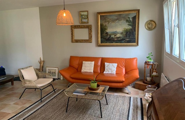 Bâtisse en pierre XVII siècle 115 M² avec terrasse