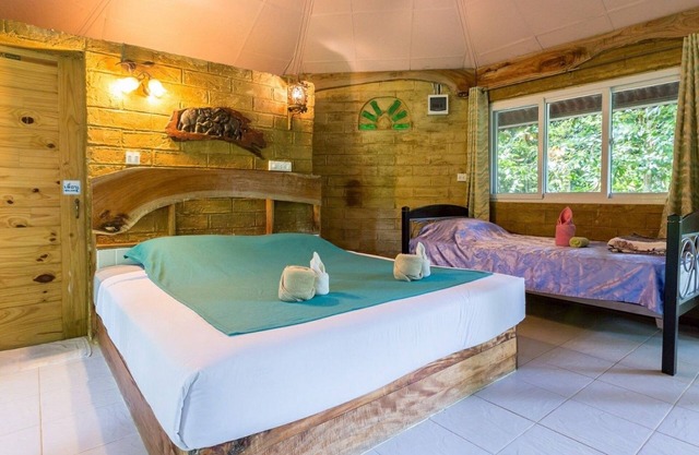 Baandin Chiewlarn Resort