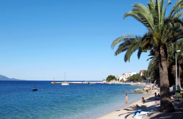 Baba Nevenka by Interhome