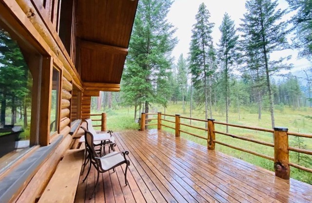 "Back Roads, Solitude, Private Cabin with views!"