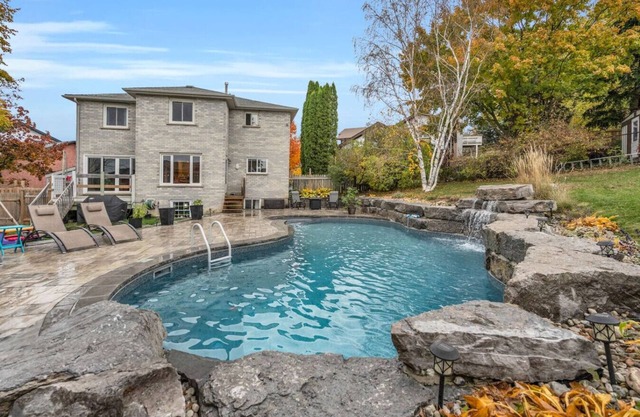 Backyard Oasis in Bradford-Pool