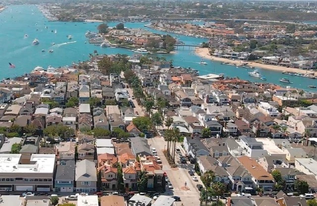 Balboa Island Retreat - a great location for a fun-filled vacation!