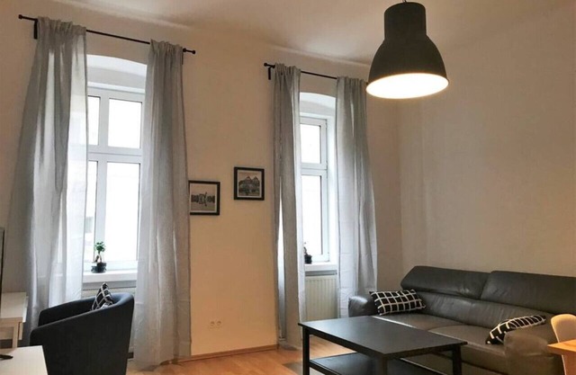 Balcony 2 bedroom Apart near Schönbrunn