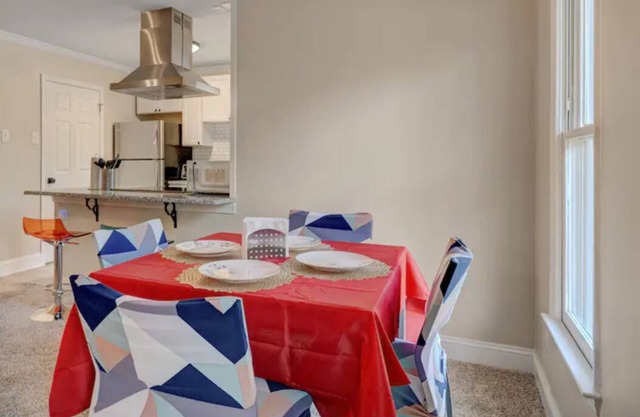 Balcony - Downtown - Duke - UNC - Pet Friendly