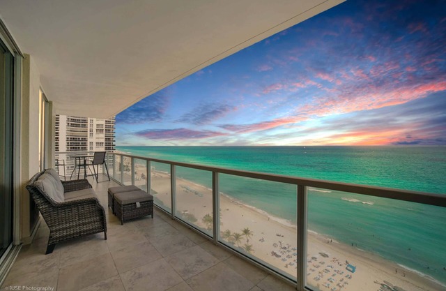 Balcony on the Ocean – Picture Perfect