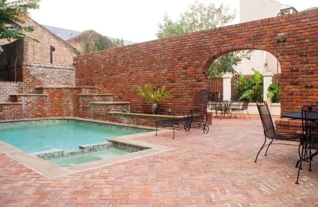 Balcony Suite in Historic French Quarter Hotel – Central & Charming