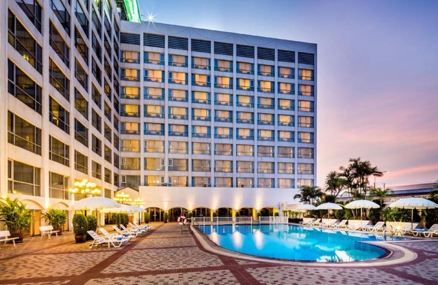 Bangkok Palace Hotel