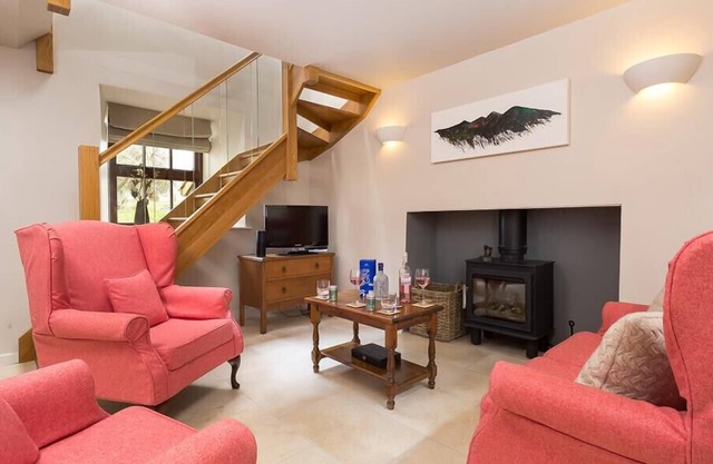 BARN COTTAGE, family friendly, with open fire in Cockermouth