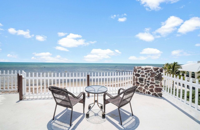Barnacle Resort