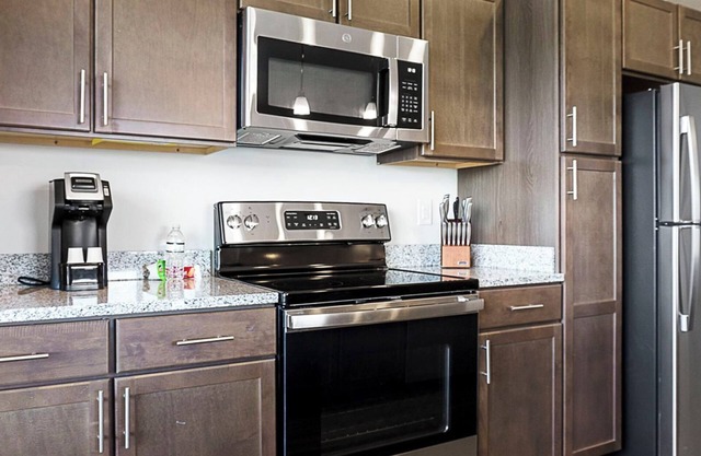 Barsala l Charming 2BD with Fitness Center