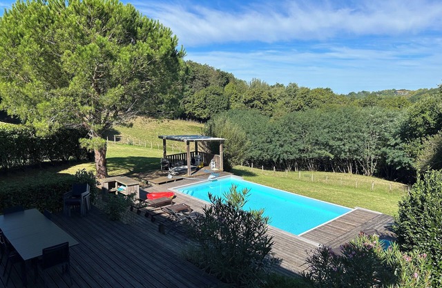 Basque farmhouse with swimming pool