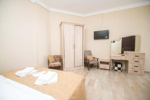Batumi 3-Apt Combo 3BR 3 Bath Sleeps 9 - Wehost