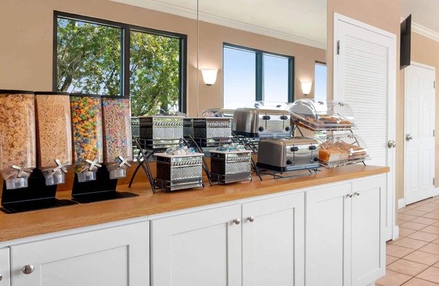 Baymont by Wyndham Intl Speedway/I-95/Daytona Beach