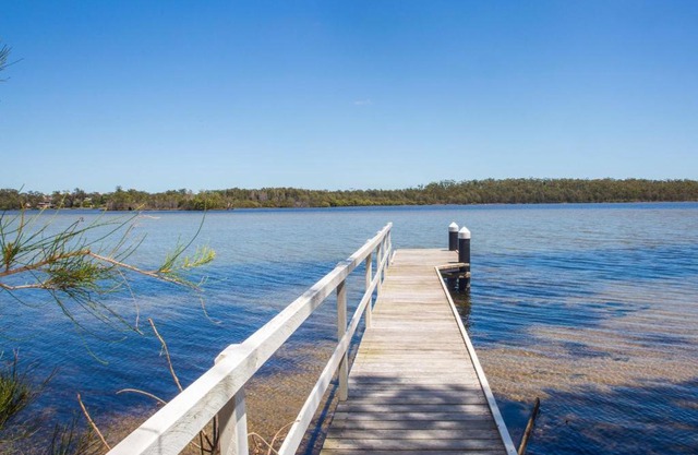 Bayview I Absolute Waterfront with Jetty I 5 Mins to Hyams Beach