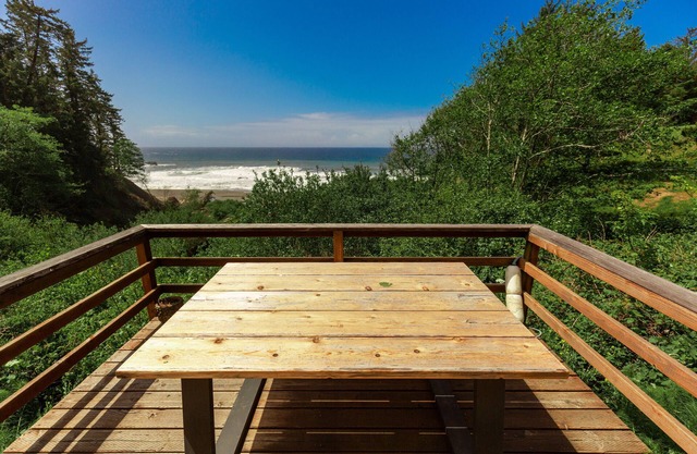 Beach Bungalow - Oceanfront and Private Beach