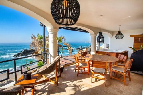 BEACH FRONT Casa Bruma Jacuzzi With Massage