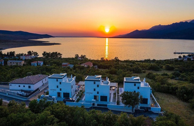 Beach front home in Jasenice