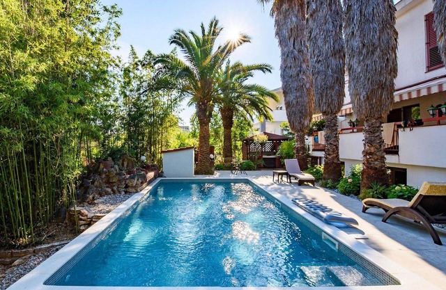 Beach front home in Pula with sauna