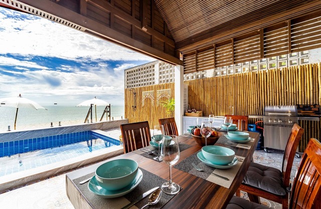 Beach Front Villa with 3 Bedrooms - CA3