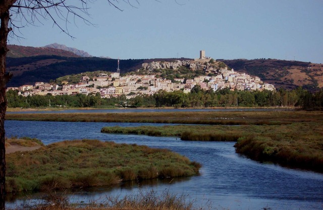 Beach house 800 meters from the beach in the medieval village, Family