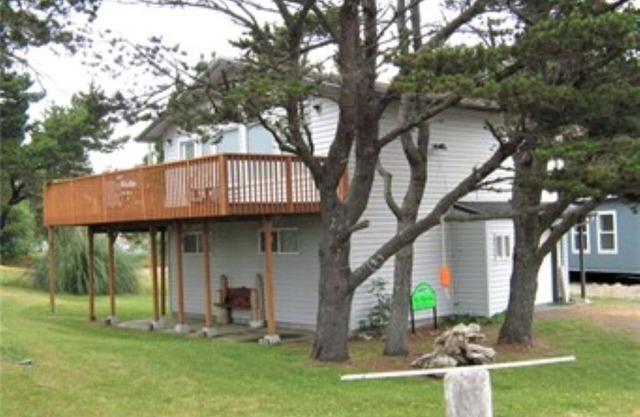 Beach House on the Dunes Trail to the Beach