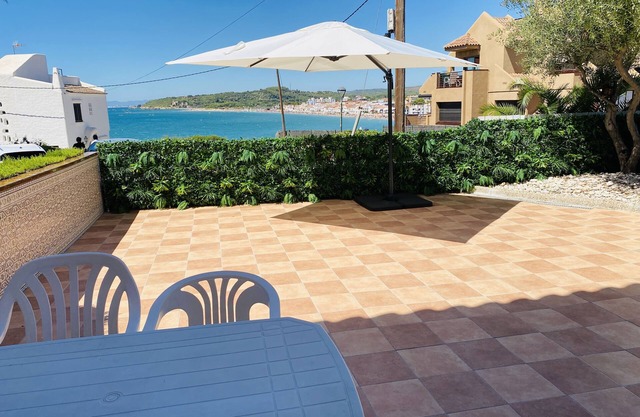 Beach house with pool in the Forti viewpoint