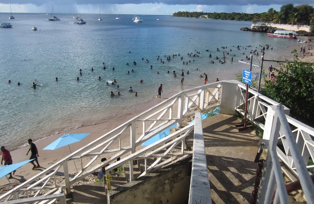 Beach is Near! Come and Experience this Gorgeous Suite and Paradise