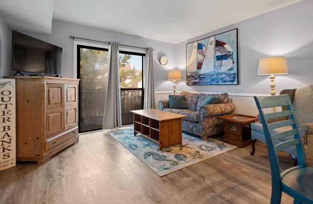Beach Place: Oceanside | Short Walk to the Beach